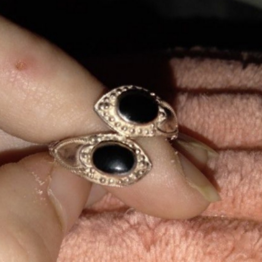 Unique sterling silver black onyx ring size 7